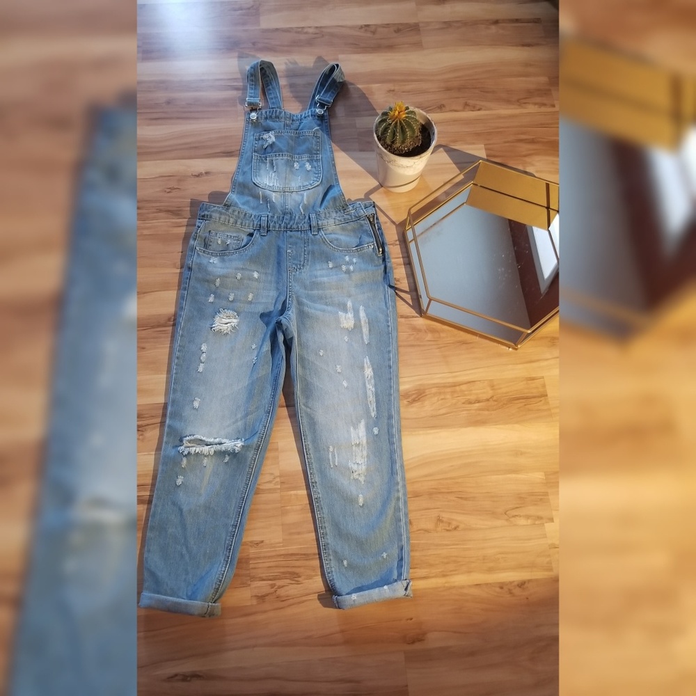 Angel Kiss distressed overalls